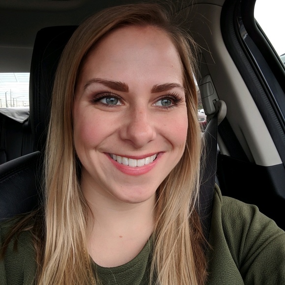 Meet your Posher, Meagan - Picture 1 of 1